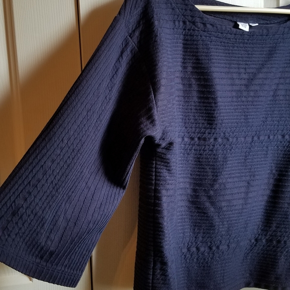 Gap Navy Blue Bell Sleeve Textured Blouse - Picture 5 of 5